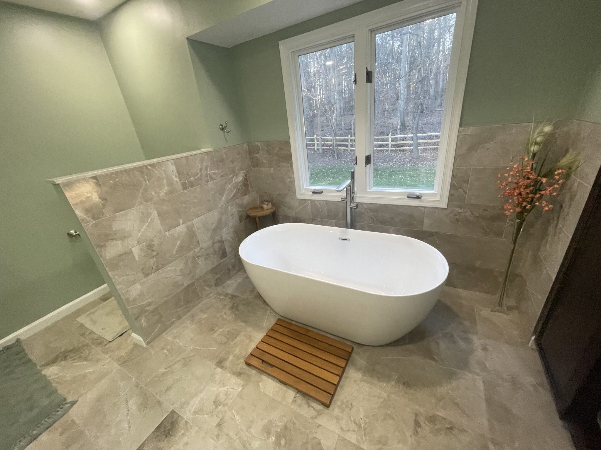 modern bathroom remodeing by Cyrus Construction